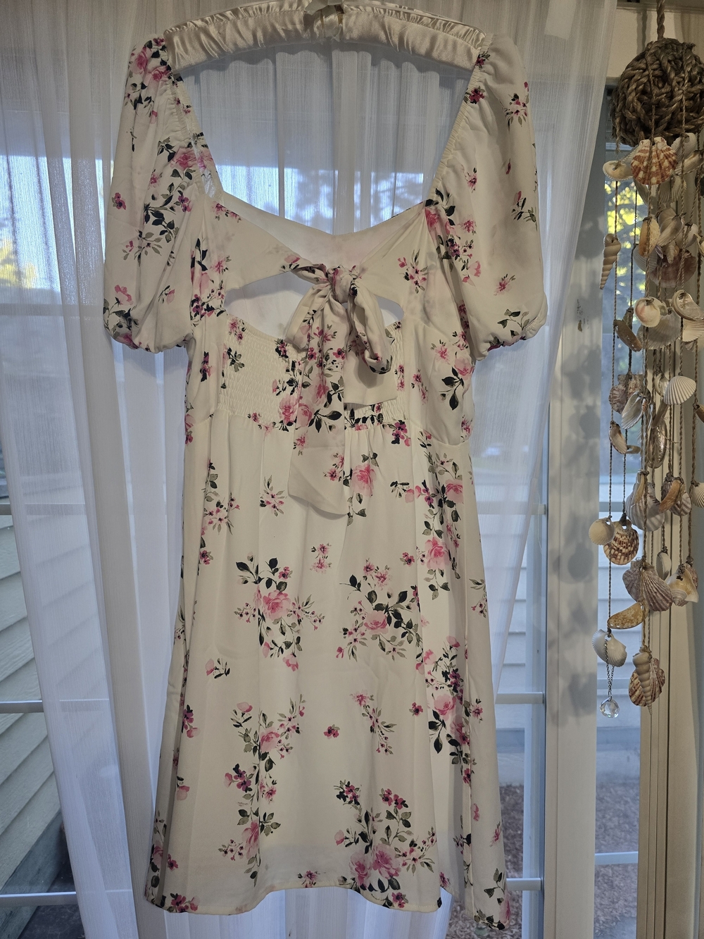 Mi Ami XL White Floral Mini Dress, Brand New!